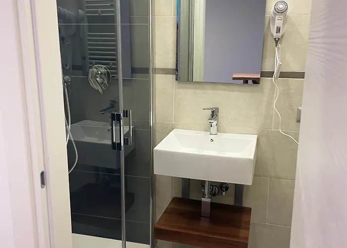 Inner 2.0 게스트하우스 3*